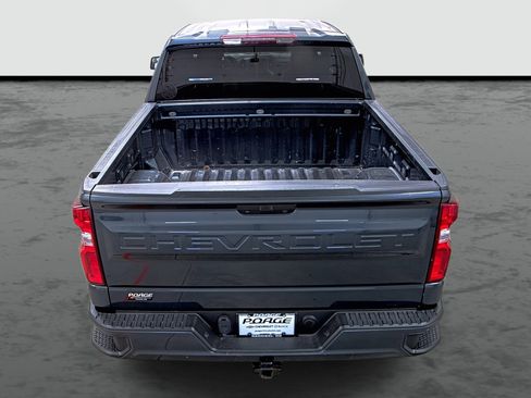 Used 2020 Chevrolet Silverado 1500 Custom w/ Custom Value Package image 3