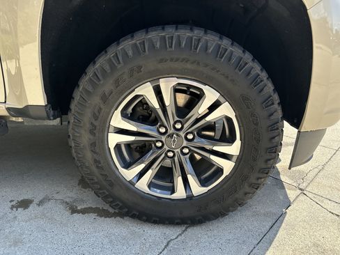 Used 2022 Chevrolet Colorado Z71 AWD/4WD image 33