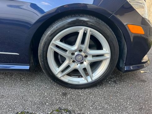 Used 2013 Mercedes-Benz E 350 4MATIC Sedan image 39