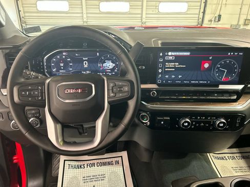 Used 2025 GMC Sierra 1500 Elevation AWD/4WD image 7