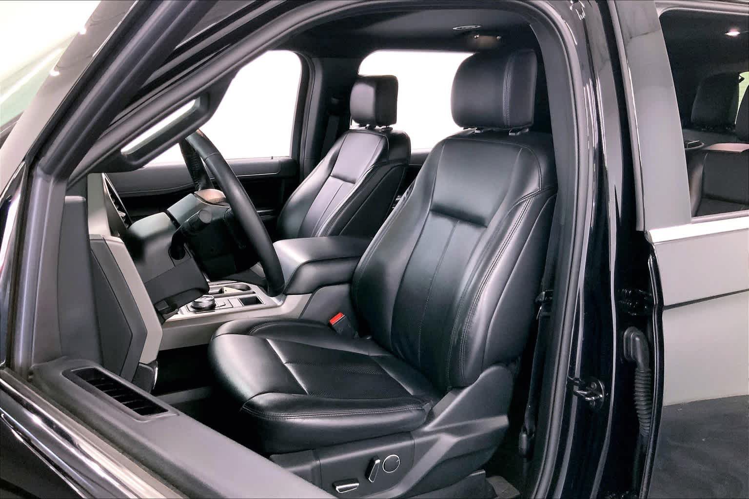 Used 2019 Ford Expedition XLT w/ Equipment Group 201A RWD image 6