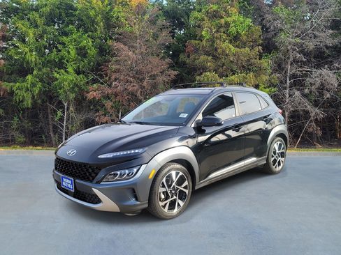 Used 2023 Hyundai Kona Limited image 1