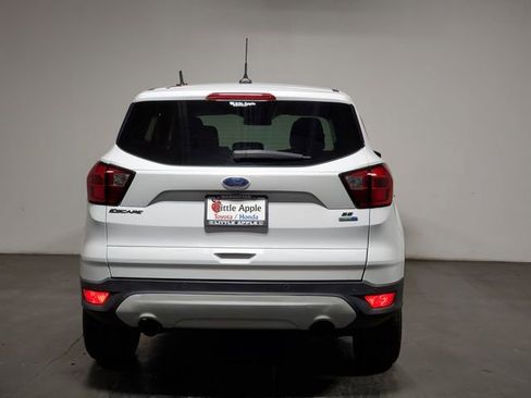 Used 2019 Ford Escape SE image 26