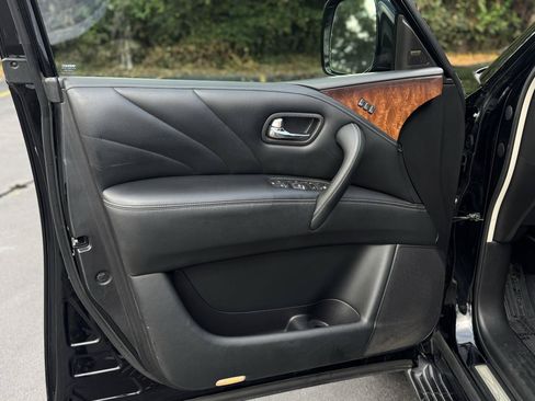 Used 2016 INFINITI QX80 4WD image 9