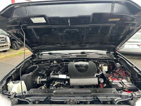 Used 2020 Toyota Tacoma SR AWD/4WD image 23