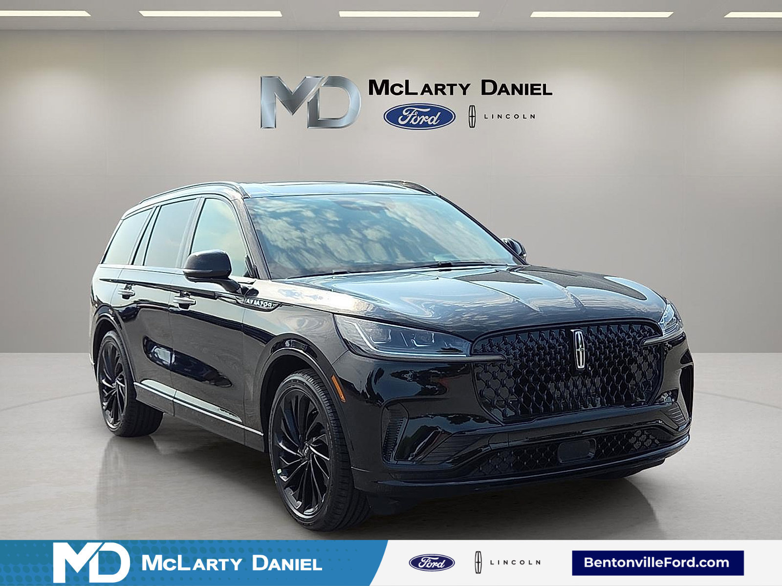 Used 2026 Lincoln Aviator Reserve AWD/4WD image 1