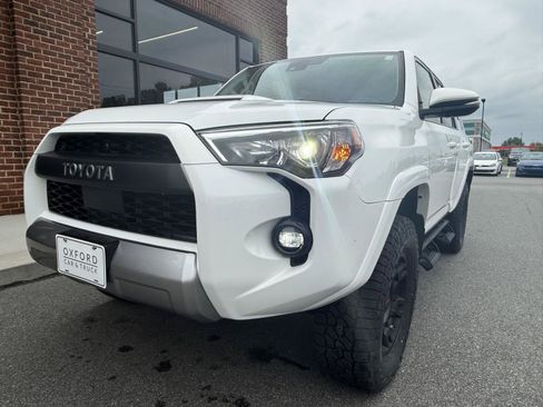 Used 2021 Toyota 4Runner TRD Off-Road Premium AWD/4WD image 9
