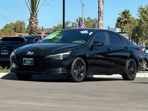 Used 2023 Hyundai Elantra Blue FWD image 8