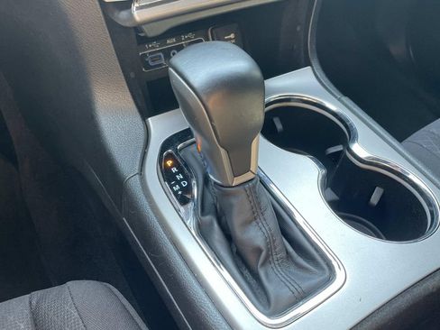 Used 2018 Jeep Grand Cherokee Laredo AWD/4WD image 31