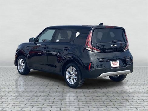 Used 2024 Kia Soul LX w/ Option Group 015 image 4