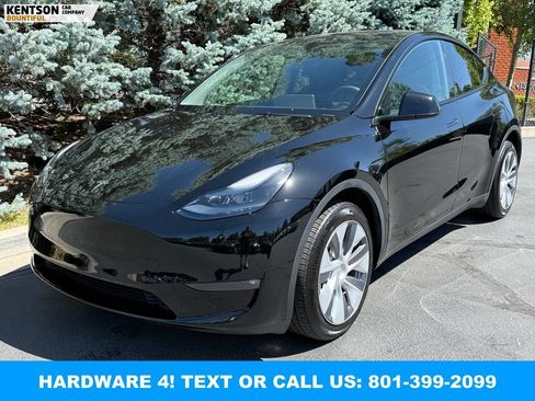 Used 2023 Tesla Model Y Long Range AWD/4WD image 2