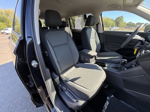 Used 2020 Volkswagen Tiguan S image 51