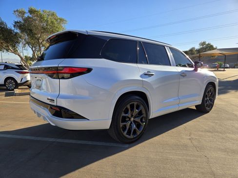 New 2026 Lexus TX 500h AWD image 3