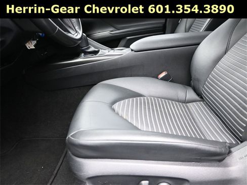 Used 2024 Toyota Camry SE image 13