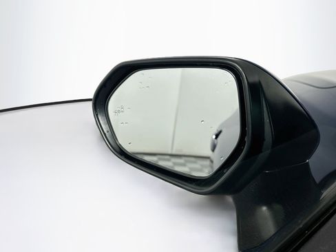 Used 2025 Toyota Camry SE FWD image 16