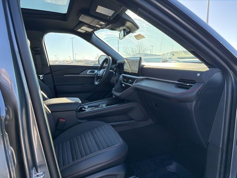 New 2026 Ford Explorer ST-Line w/ ST-Line Street Pack image 18