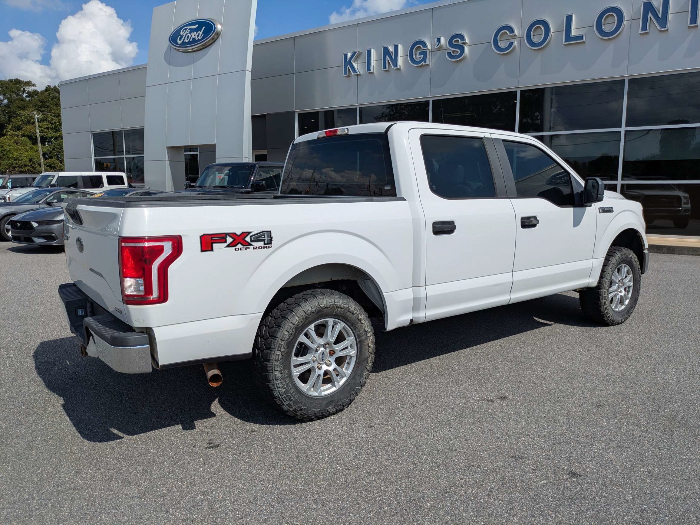 Used 2015 Ford F150 XL w/ Equipment Group 101A Mid AWD/4WD image 4