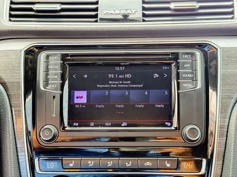 Used 2018 Volkswagen Passat 2.0T SE image 50