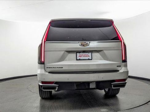 Used 2021 Cadillac Escalade Luxury RWD image 7