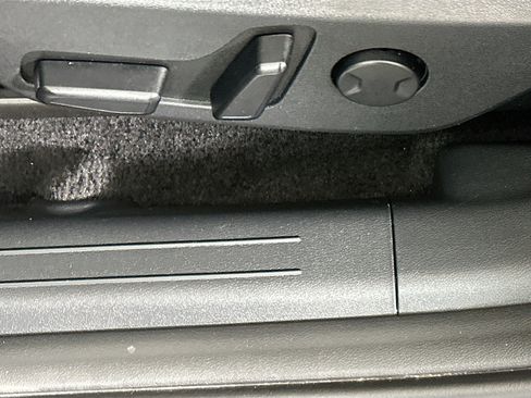 Used 2023 Kia EV6 Wind image 13