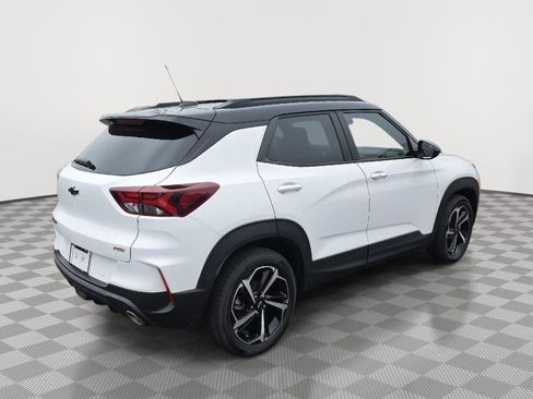 Used 2023 Chevrolet TrailBlazer RS w/ Sun and Liftgate Package image 5