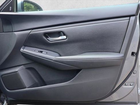 Used 2024 Nissan Sentra SV FWD image 29