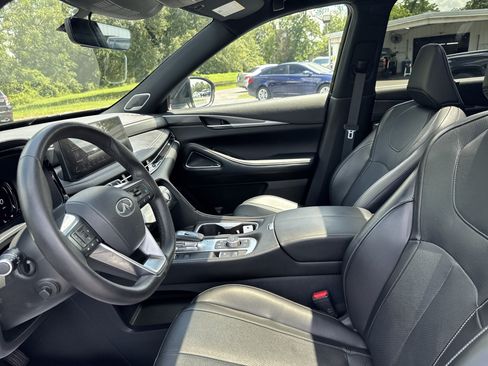 Used 2025 INFINITI QX60 Luxe w/ Black Edition FWD image 14