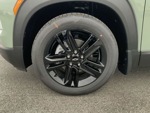 New 2026 Chevrolet TrailBlazer LT w/ Convenience Package FWD image 18