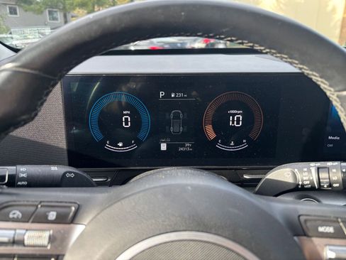 Used 2025 Hyundai Kona SEL image 38