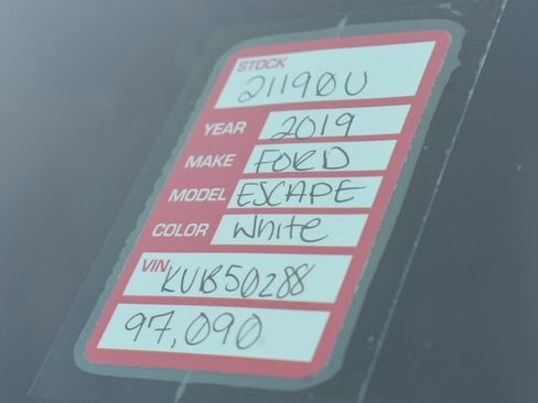 Used 2019 Ford Escape SE image 37