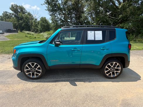 Used 2022 Jeep Renegade Limited w/ Sun, Sound & Wheels Group AWD/4WD image 11