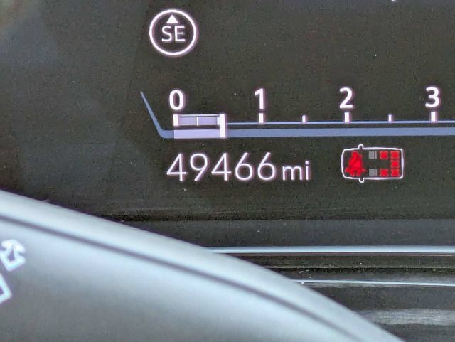Certified 2024 Cadillac Escalade Sport AWD/4WD image 33