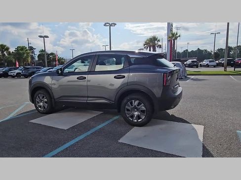 Used 2025 Nissan Kicks S image 27