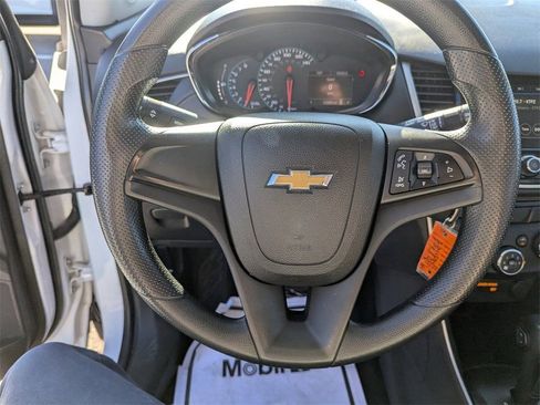 Used 2018 Chevrolet Trax LS AWD/4WD image 13