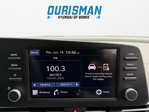 Used 2023 Hyundai Elantra SEL w/ Preferred Accessory Package FWD image 17