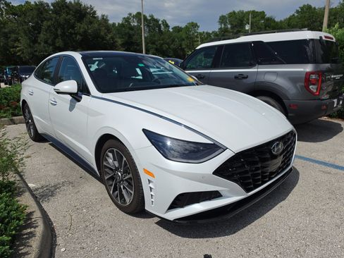 Used 2021 Hyundai Sonata Limited w/ Cargo Package FWD image 2