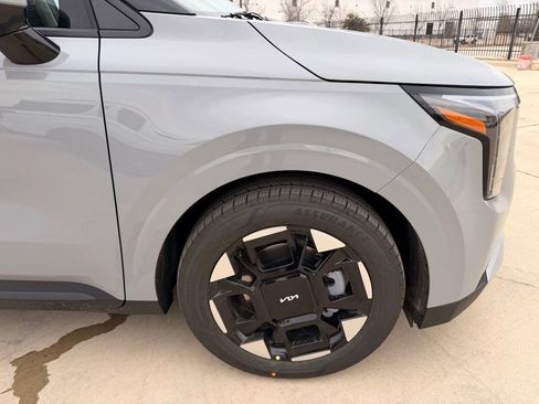 New 2026 Kia Carnival EX image 11