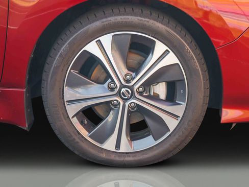 Used 2021 Nissan Leaf SV image 12