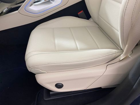 New 2026 Mercedes-Benz GLE 450 4MATIC image 13