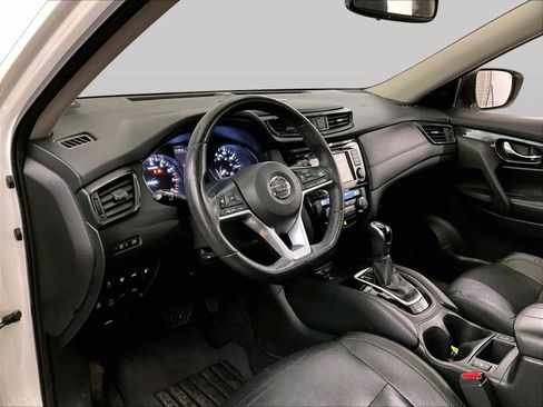 Used 2019 Nissan Rogue SL w/ Premium Package image 12
