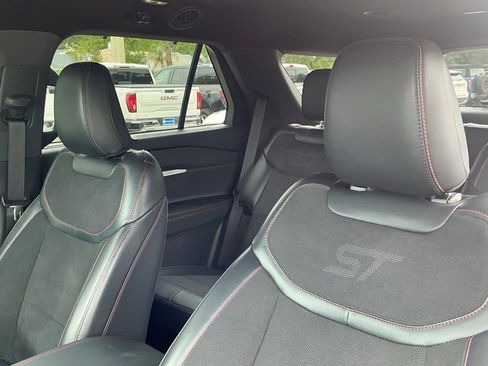 Certified 2025 Ford Explorer ST RWD image 36