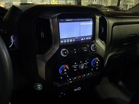 Used 2019 GMC Sierra 1500 SLT image 11