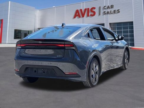 Used 2025 Toyota Prius LE image 6