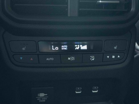 Used 2026 Honda Pilot Black Edition image 42
