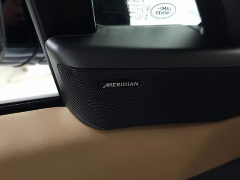 Used 2023 Land Rover Range Rover Sport SE image 16