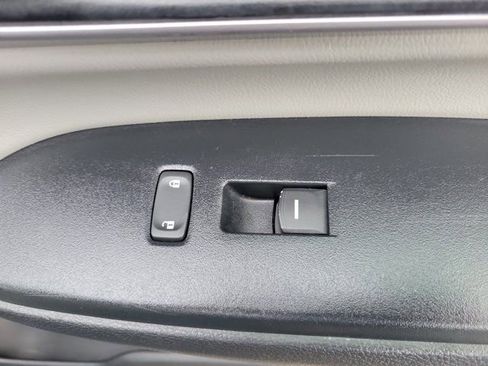 Used 2017 Honda CR-V EX-L image 9