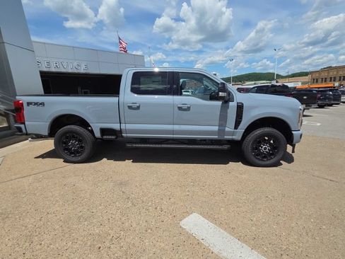New 2026 Ford F250 Lariat w/ Black Appearance Package AWD/4WD image 8