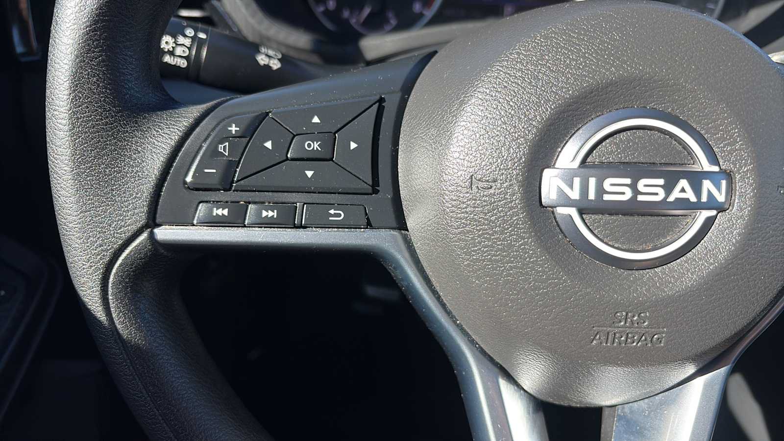 Used 2024 Nissan Sentra SV FWD image 9
