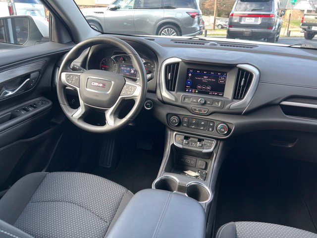 Used 2024 GMC Terrain SLE AWD/4WD image 11