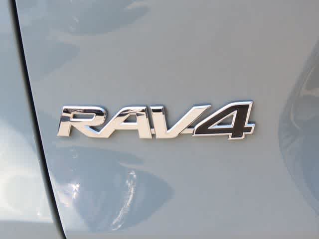 Used 2019 Toyota RAV4 XLE w/ Convenience Package AWD/4WD image 7